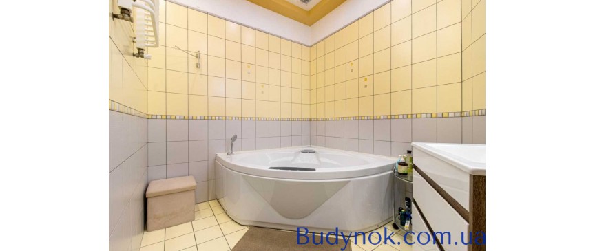продаж 3-к квартира Львів, Франківський, 260000 $