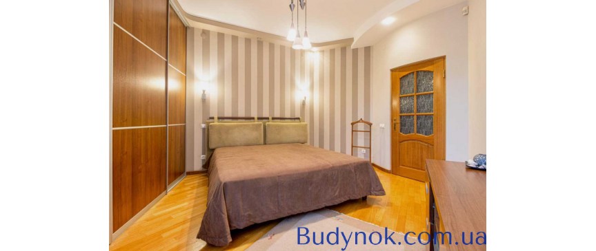 продаж 3-к квартира Львів, Франківський, 260000 $