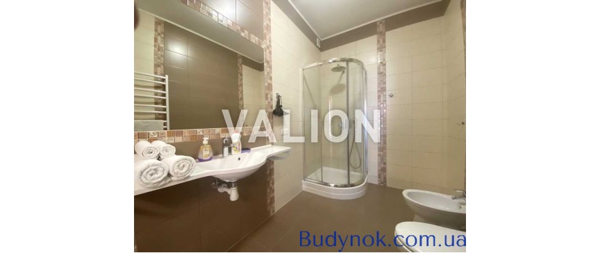 продаж готель Хустський, Шаян, 1150000 $